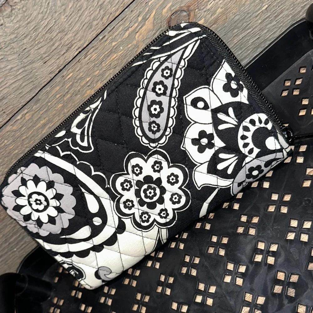 Vera Bradley Midnight Paisley Continental Wallet NWOT Spring 2015 Pattern - Picture 9 of 10